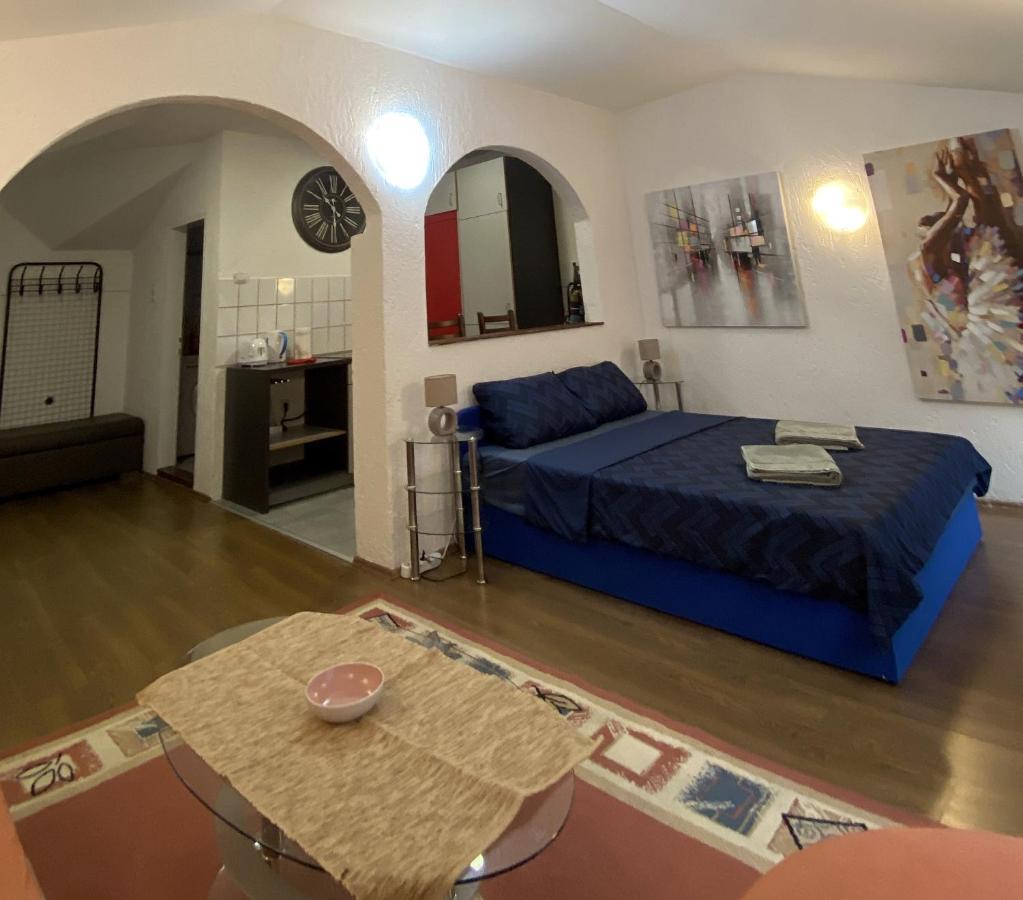 Twin Studio Apartments Zemun Βελιγράδι Εξωτερικό φωτογραφία