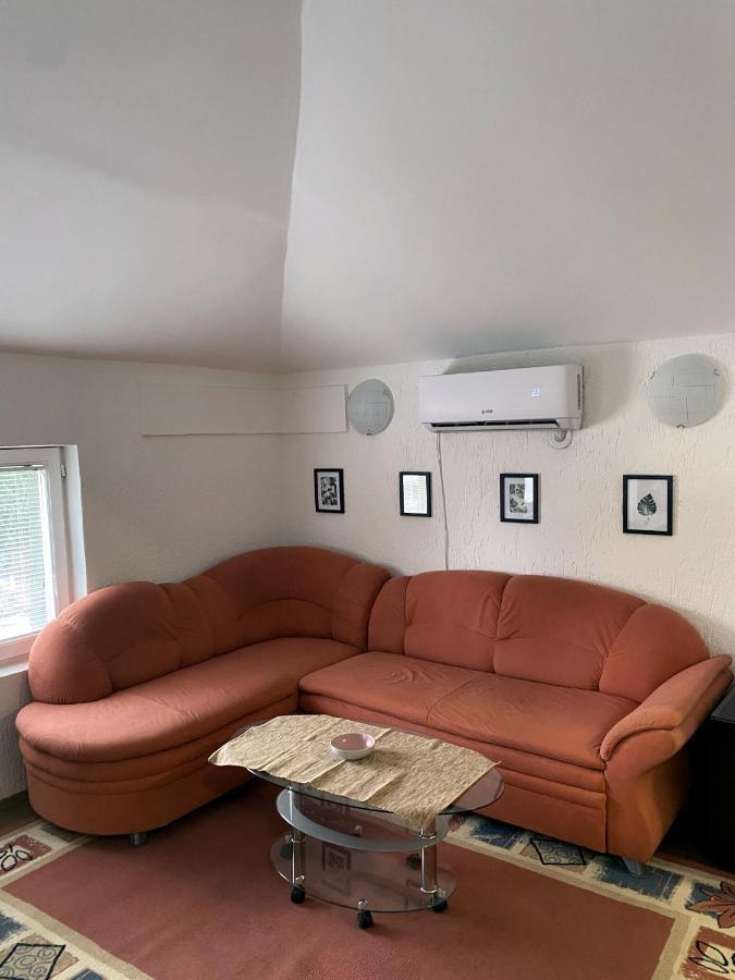 Twin Studio Apartments Zemun Βελιγράδι Εξωτερικό φωτογραφία